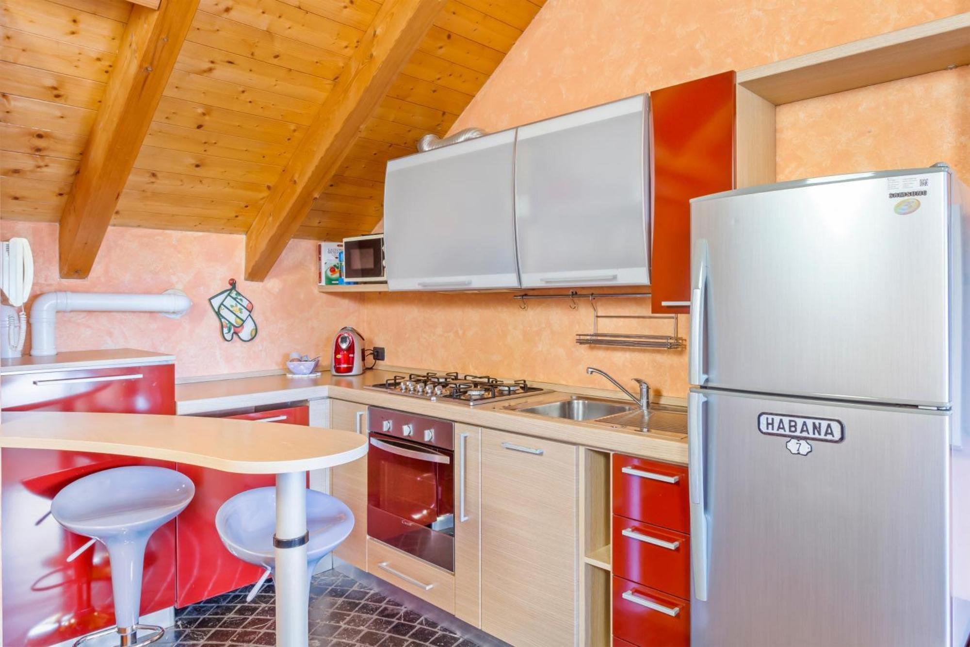 Lovely Orange House Viggiù Exterior foto